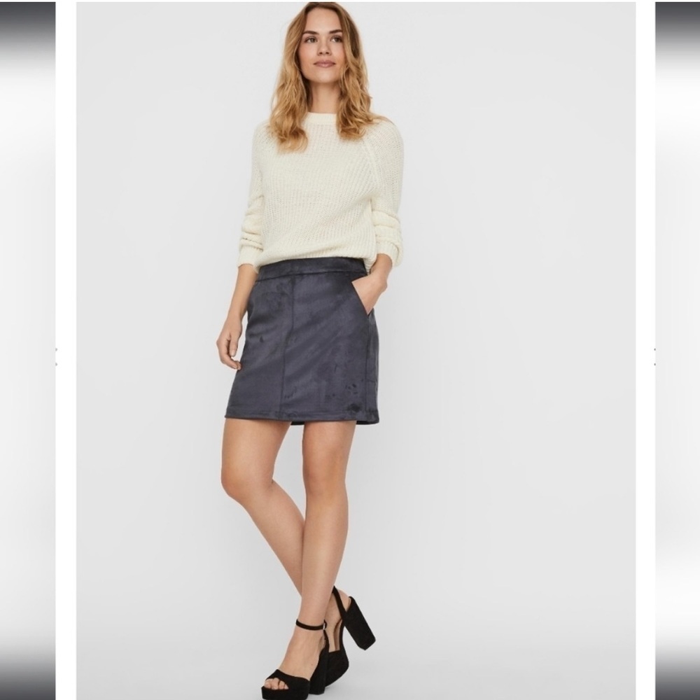 NWT Vero Moda Suede Gray A-Line Mini Skirt for Casual Wear